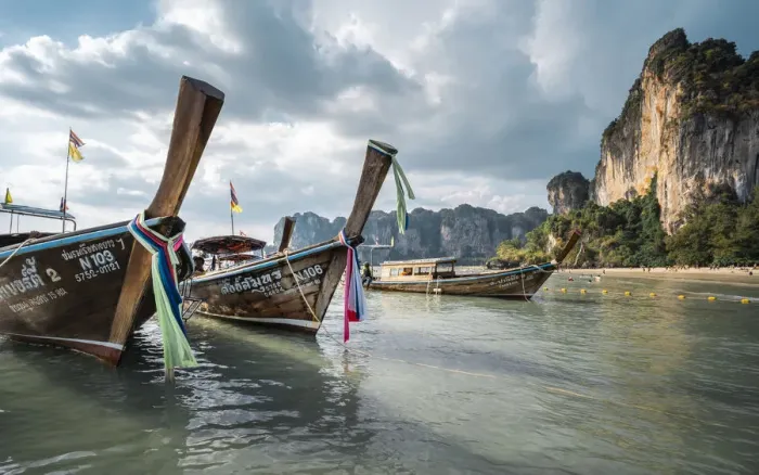 Framed Print : Long tail boats on Railay beach in Railay, Ao Nang, Krabi Province, Thailand Framed Print : Long tail boats on Railay beach in Railay, Ao Nang, Krabi Province, Thailand