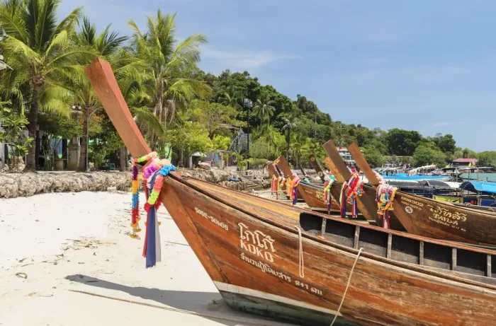 Framed Print : Longtail boat on Ton Sai Beach, Ko Phi Phi Don, Krabi, Thailand, Andaman Sea Framed Print : Longtail boat on Ton Sai Beach, Ko Phi Phi Don, Krabi, Thailand, Andaman Sea