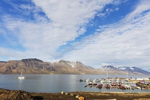 Longyearbyen harbour, Spitsbergen, Svalbard, Arctic, Norway, Europe