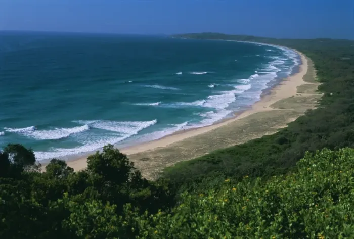 Framed Print : Looking south from Cape Byron to Tallow Beach, a surfing spot east of the resort of Byron Bay in the northeast of New South Framed Print : Looking south from Cape Byron to Tallow Beach, a surfing spot east of the resort of Byron Bay in the northeast of New South