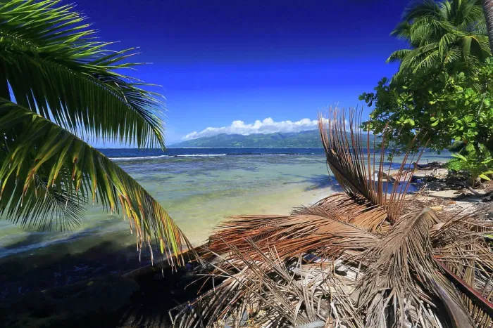 Framed Print : Looking towards Tahiti Iti from east coast Tahiti, French Polynesia, South Pacific, Pacific Framed Print : Looking towards Tahiti Iti from east coast Tahiti, French Polynesia, South Pacific, Pacific