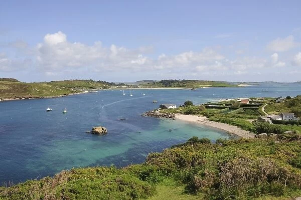 Looking over towards Tresco from Bryher, Isles of Scilly, Cornwall, United Kingdom, Europe