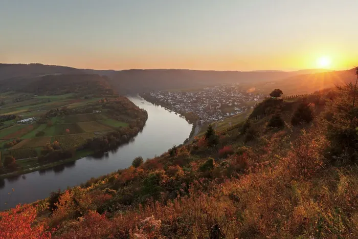 Framed Print : Loop of Moselle River at sunset near the town of Kroev, Rhineland-Palatinate, Germany Framed Print : Loop of Moselle River at sunset near the town of Kroev, Rhineland-Palatinate, Germany