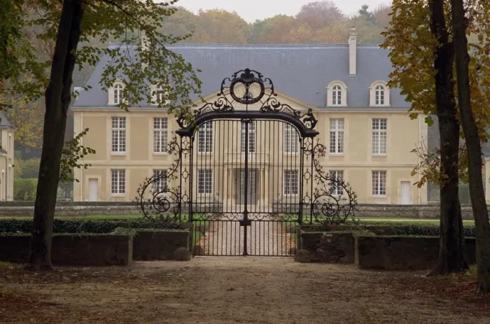 Framed Print : Louvois Chateaus facade and entrance gate, Champagne, France, Europe Framed Print : Louvois Chateaus facade and entrance gate, Champagne, France, Europe