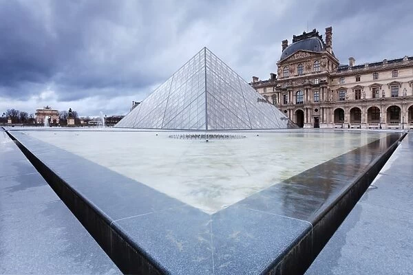 Louvre Museum and pyramid, Paris, Ile de France, France, Europe