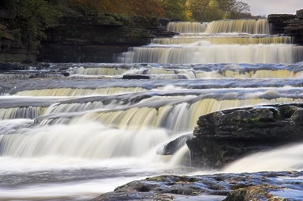 Lower Aysgarth Falls and autumn colours, near Hawes, Wensleydale, Yorkshire Dales National Park