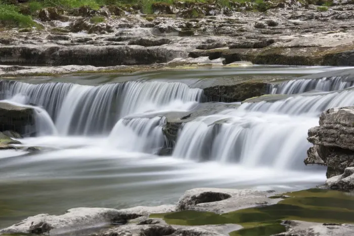 Framed Print : Lower Aysgarth Falls on the River Ure, near Leyburn, Wensleydale Framed Print : Lower Aysgarth Falls on the River Ure, near Leyburn, Wensleydale