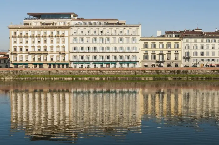 Framed Print : Lungarno Corsini and River Arno, Florence, UNESCO World Heritage Site, Tuscany Framed Print : Lungarno Corsini and River Arno, Florence, UNESCO World Heritage Site, Tuscany