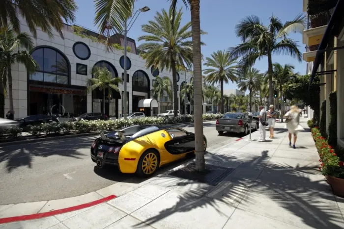 Framed Print : Luxury car parked on Rodeo Drive, Beverly Hills, Los Angeles, California, United States of America, North America Framed Print : Luxury car parked on Rodeo Drive, Beverly Hills, Los Angeles, California, United States of America, North America