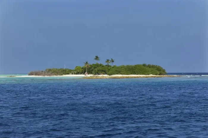 Framed Print : Madivaru island, Rasdhoo atoll, Maldives, Indian Ocean, Asia Framed Print : Madivaru island, Rasdhoo atoll, Maldives, Indian Ocean, Asia