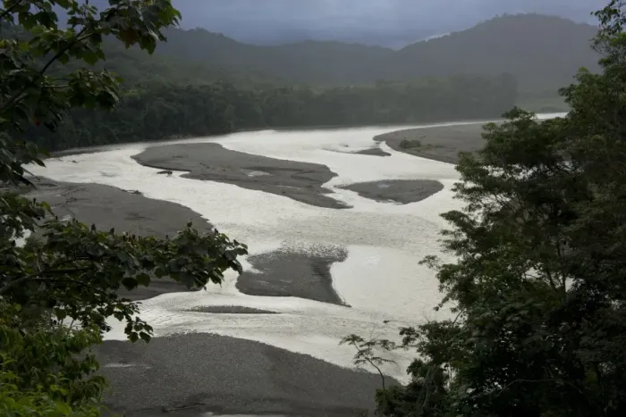 Framed Print : The Madre de Dios River, Peru, South America Framed Print : The Madre de Dios River, Peru, South America