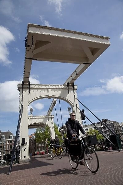 Magere Brug (Skinny Bridge), Amsterdam, Holland, Europe