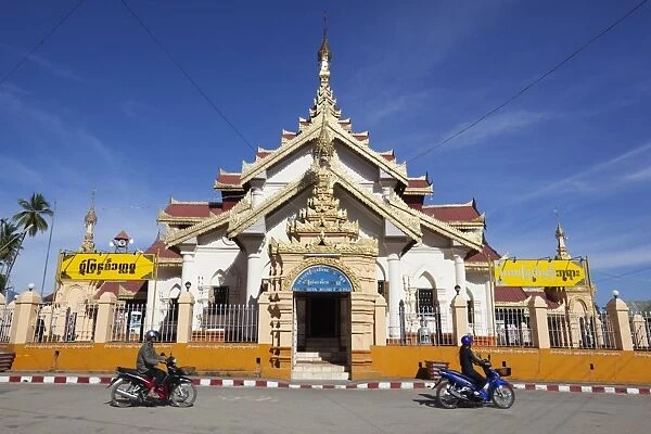 Maha Myatmuni Temple, Kengtung, Shan State, Myanmar (Burma), Asia