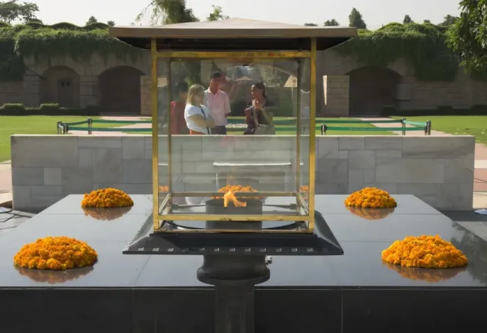 Framed Print : Mahatma Gandhi memorial Framed Print : Mahatma Gandhi memorial