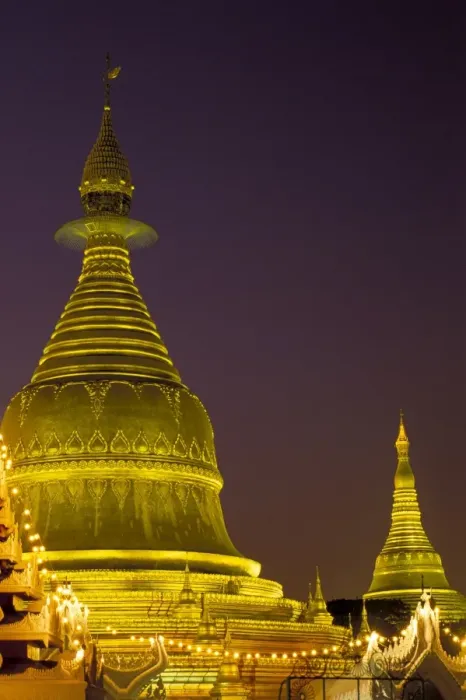 Framed Print : Mahaya Wizaya Pagoda, with Shwedagon Pagoda behind, Yangon (Rangoon), Myanmar (Burma) Framed Print : Mahaya Wizaya Pagoda, with Shwedagon Pagoda behind, Yangon (Rangoon), Myanmar (Burma)