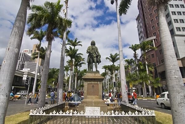 Mahe de la Bourdonnais statue, Port Louis, Mauritius, Indian Ocean, Africa