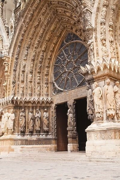 The main entrance to Notre Dame de Reims cathedral, UNESCO World Heritage Site, Reims, Champagne-Ardenne, France, Europe