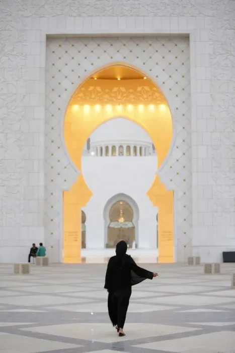 Framed Print : Main entrance, Sheikh Zayed Grand Mosque, Abu Dhabi, United Arab Emirates, Middle East Framed Print : Main entrance, Sheikh Zayed Grand Mosque, Abu Dhabi, United Arab Emirates, Middle East