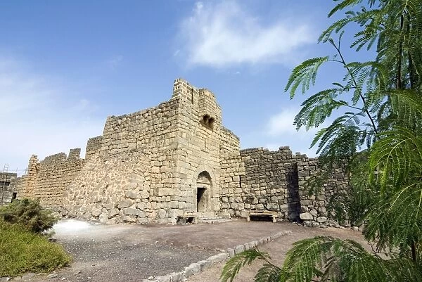Main gate and fort walls, Qasr al Azraq Fort, where T. E. Lawrence (Lawrence of Arabia) had his headquarters in 1917, Jordan