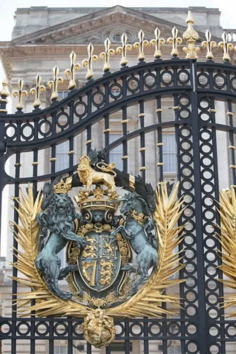 Framed Print : Main gates, Buckingham Palace, London, England, United Kingdom, Europe Framed Print : Main gates, Buckingham Palace, London, England, United Kingdom, Europe