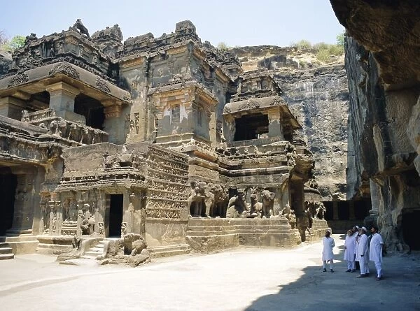 Main hall (Mandapa) from SW with entrance and Ramayana frieze