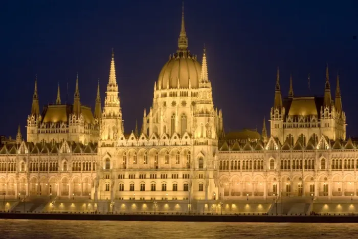 Framed Print : Main part of Hungarian Parliament on warm summer night, Budapest, Hungary, Europe Framed Print : Main part of Hungarian Parliament on warm summer night, Budapest, Hungary, Europe