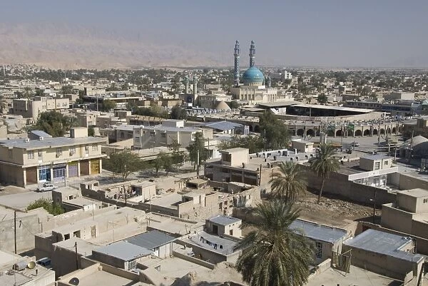 Main mosque and new souk in centre of desert town, Lar city, Fars province