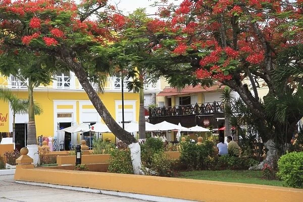 Main Square, San Miguel de Cozumel, Cozumel Island (Isla de Cozumel), Quintana Roo, Mexico, Caribbean, North America