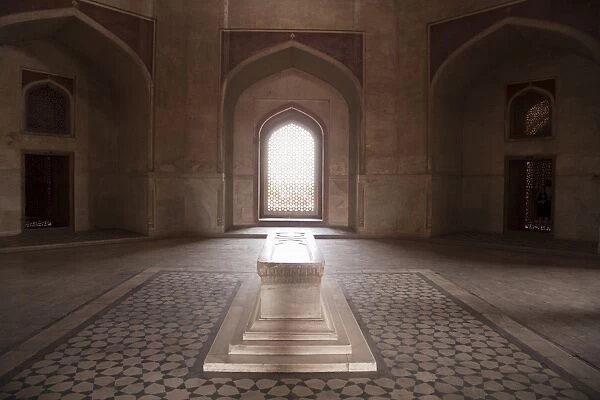 Main tomb chamber, Humayuns tomb, built in 1570, UNESCO World Heritage Site