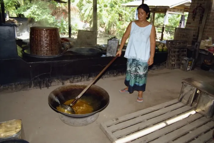 Framed Print : Making sugar syrup from palm oil Framed Print : Making sugar syrup from palm oil