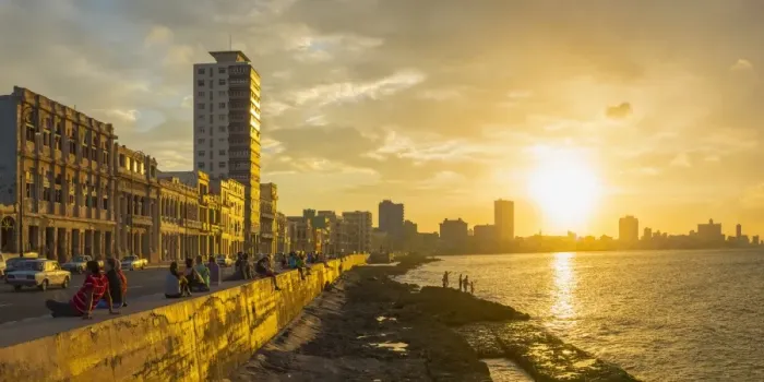 Framed Print : The Malecon, Havana, Cuba, West Indies, Caribbean, Central America Framed Print : The Malecon, Havana, Cuba, West Indies, Caribbean, Central America