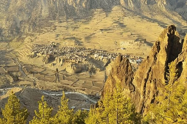 Manag Village, Marsyangdi River Valley, Annapurna Conservation Area, Gandaki, Western Region (Pashchimanchal), Nepal, Asia