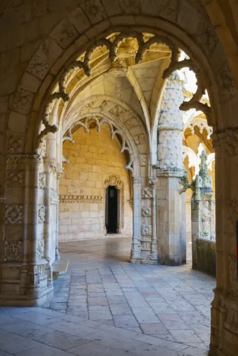 Framed Print : Manueline ornamentation in the cloisters of Mosteiro dos Jeronimos (Monastery of the Hieronymites) Framed Print : Manueline ornamentation in the cloisters of Mosteiro dos Jeronimos (Monastery of the Hieronymites)