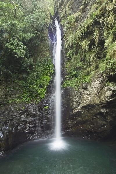 Maolin valley waterfall