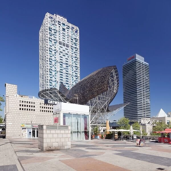 Mapfre Tower, Arts Tower, Peix, Fish sculpture by Frank Owen Gehry, Port Olimpic