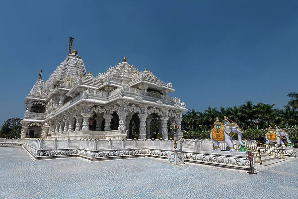 Marble built Dharamshala Manilaxmi Tirth Jain temple, Gujarat, India, Asia