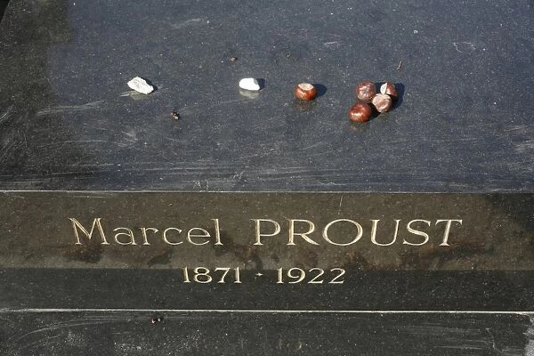 Marcel Prousts grave at Pere Lachaise cemetery, Paris, Ile de France, France, Europe