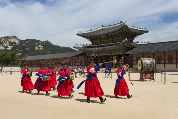 Framed Print : Marching band in bright traditional dress, colourful Changing of the Guard Ceremony Framed Print : Marching band in bright traditional dress, colourful Changing of the Guard Ceremony