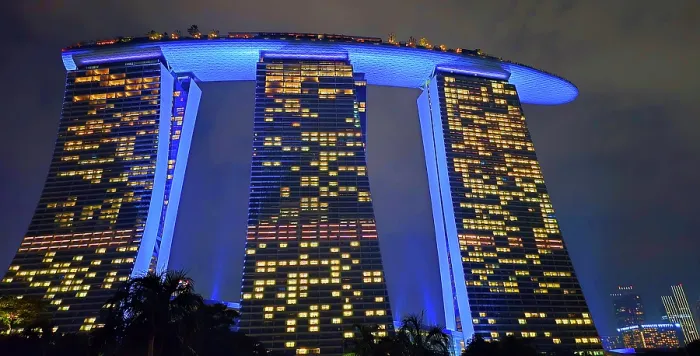 Framed Print : Marina Bay Sands Hotel at night, Singapore Framed Print : Marina Bay Sands Hotel at night, Singapore