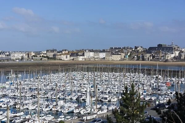 Marina and main town, St. Malo, Brittany, France, Europe