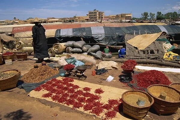 Market near the harbour, Mopti, Mali, West Africa, Africa