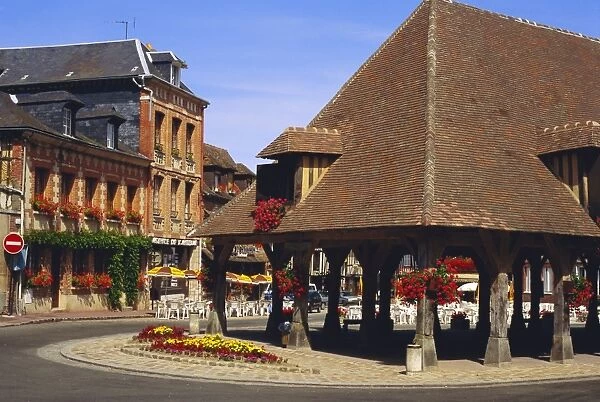Market square, Lyons la Foret, Haute Normandy, France, Europe