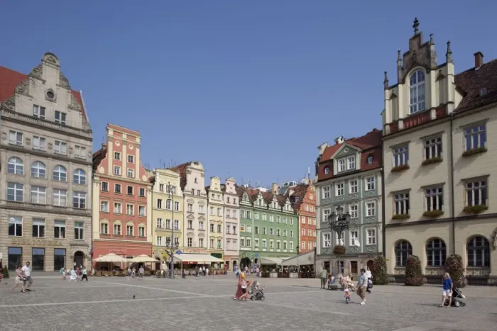 Framed Print : Market Square, Old Town, Wroclaw, Silesia, Poland, Europe Framed Print : Market Square, Old Town, Wroclaw, Silesia, Poland, Europe