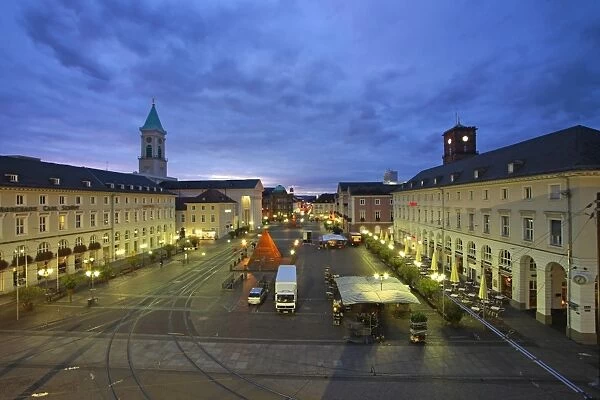 Market square with pyramide, Karlsruhe, Baden-Wurttemberg, Germany, Europe