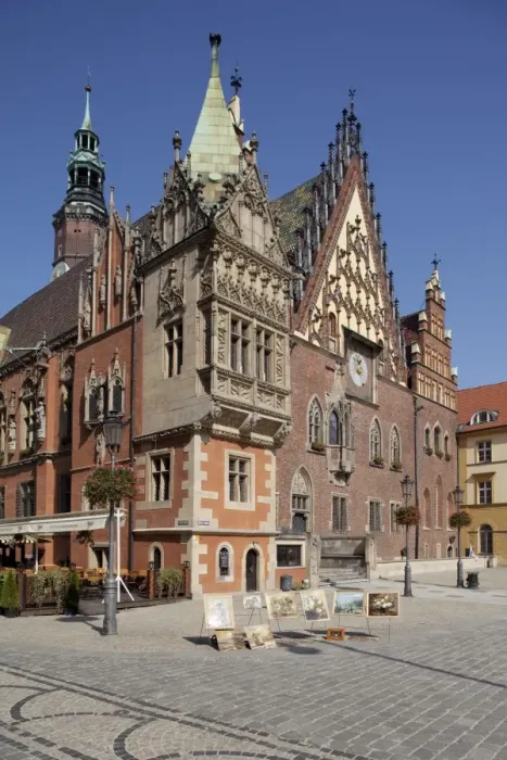 Framed Print : Market Square and Town Hall, Old Town, Wroclaw, Silesia, Poland, Europe Framed Print : Market Square and Town Hall, Old Town, Wroclaw, Silesia, Poland, Europe