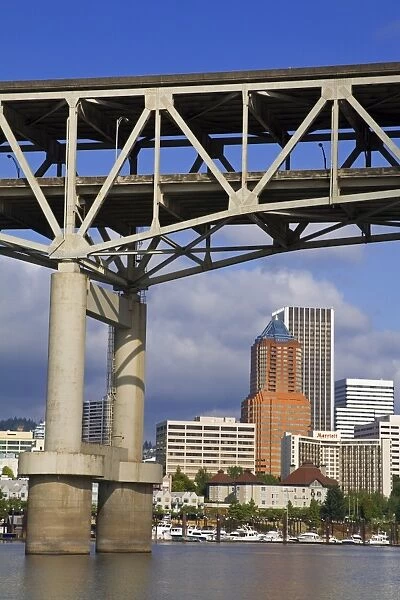 Marquam Bridge over the Willamette River in Portland, Oregon, United States of America