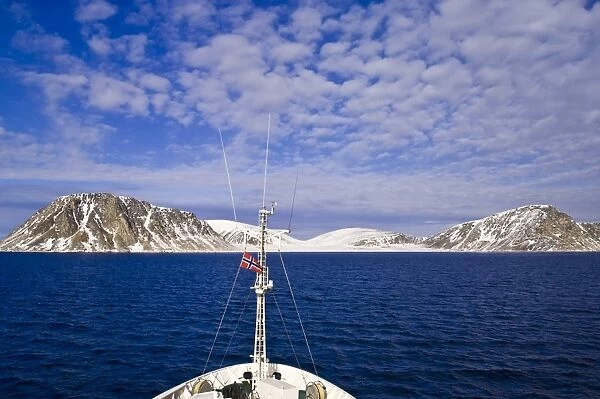 Martensoya (Marten Island)m Svalbard Archipelago, Norway, Arctic, Scandinavia, Europe