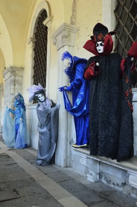 Framed Print : Masked figures in costume at the 2012 Carnival, Venice, Veneto, Italy, Europe Framed Print : Masked figures in costume at the 2012 Carnival, Venice, Veneto, Italy, Europe