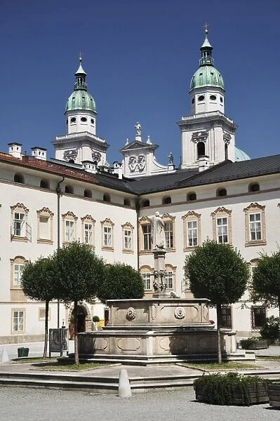 Max-Reinhard-Platz, Old Town, Salzburg, Austria, Europe