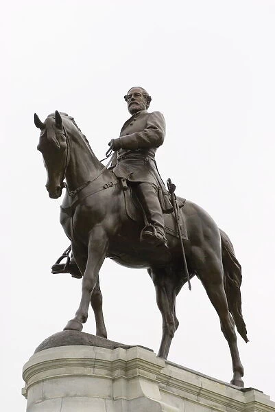 mcs0127. Lee statue, Monument Avenue, Richmond